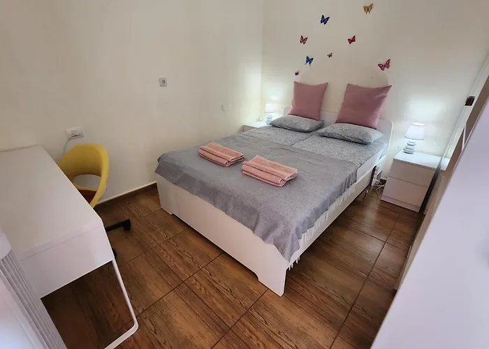 Casa De Mariposas * Коста-дель-Силенцио